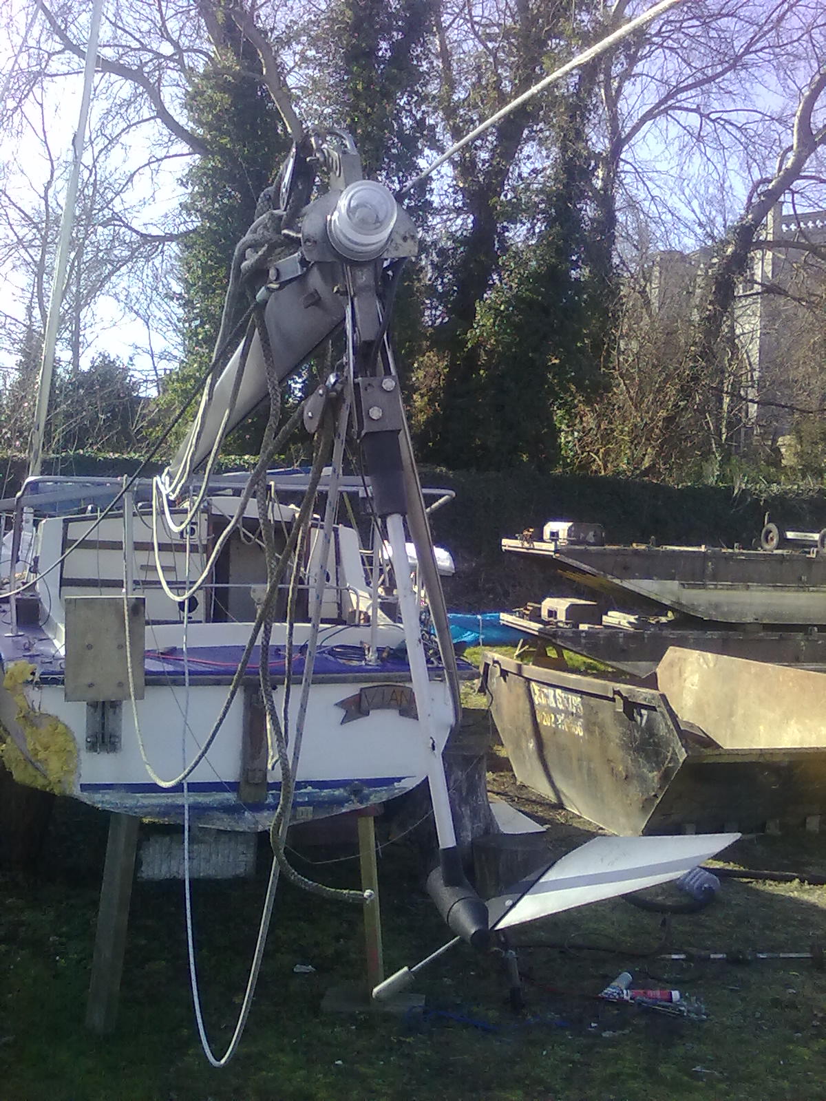 top view still rigged - note nowhere for the birds to sit - i never saw one