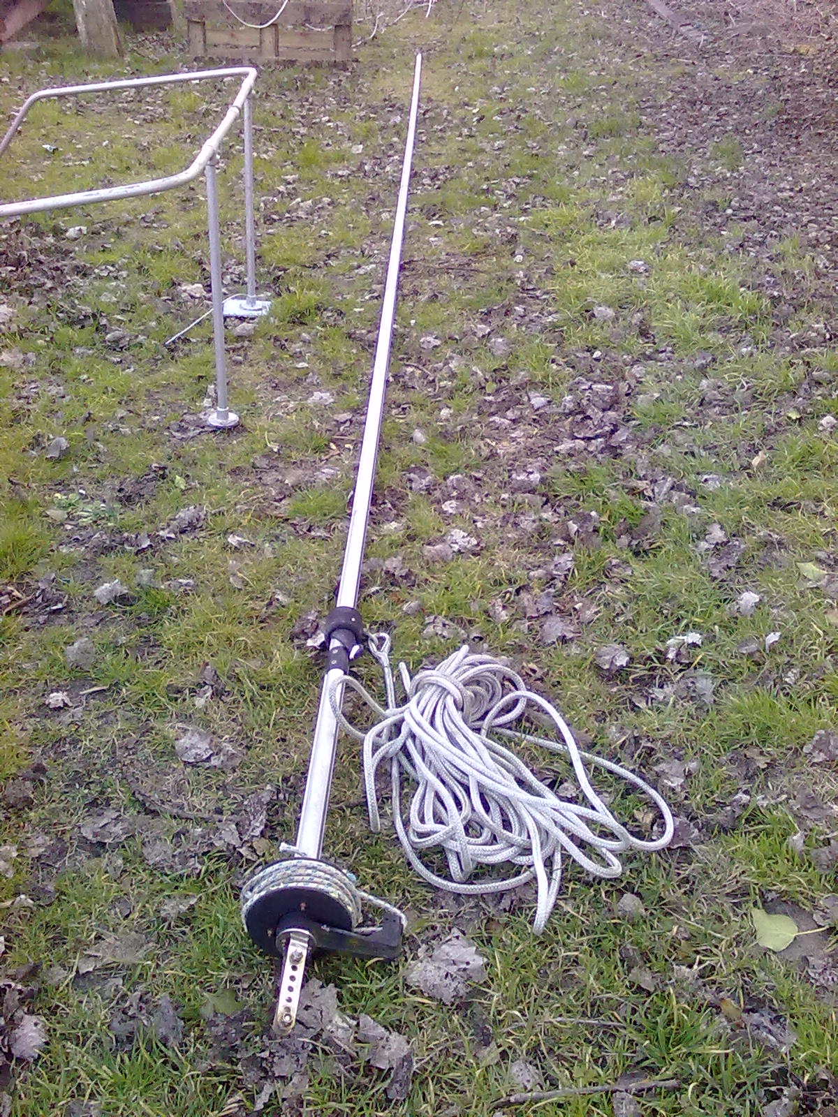 2010 removed for sale, new halyard 2002 included