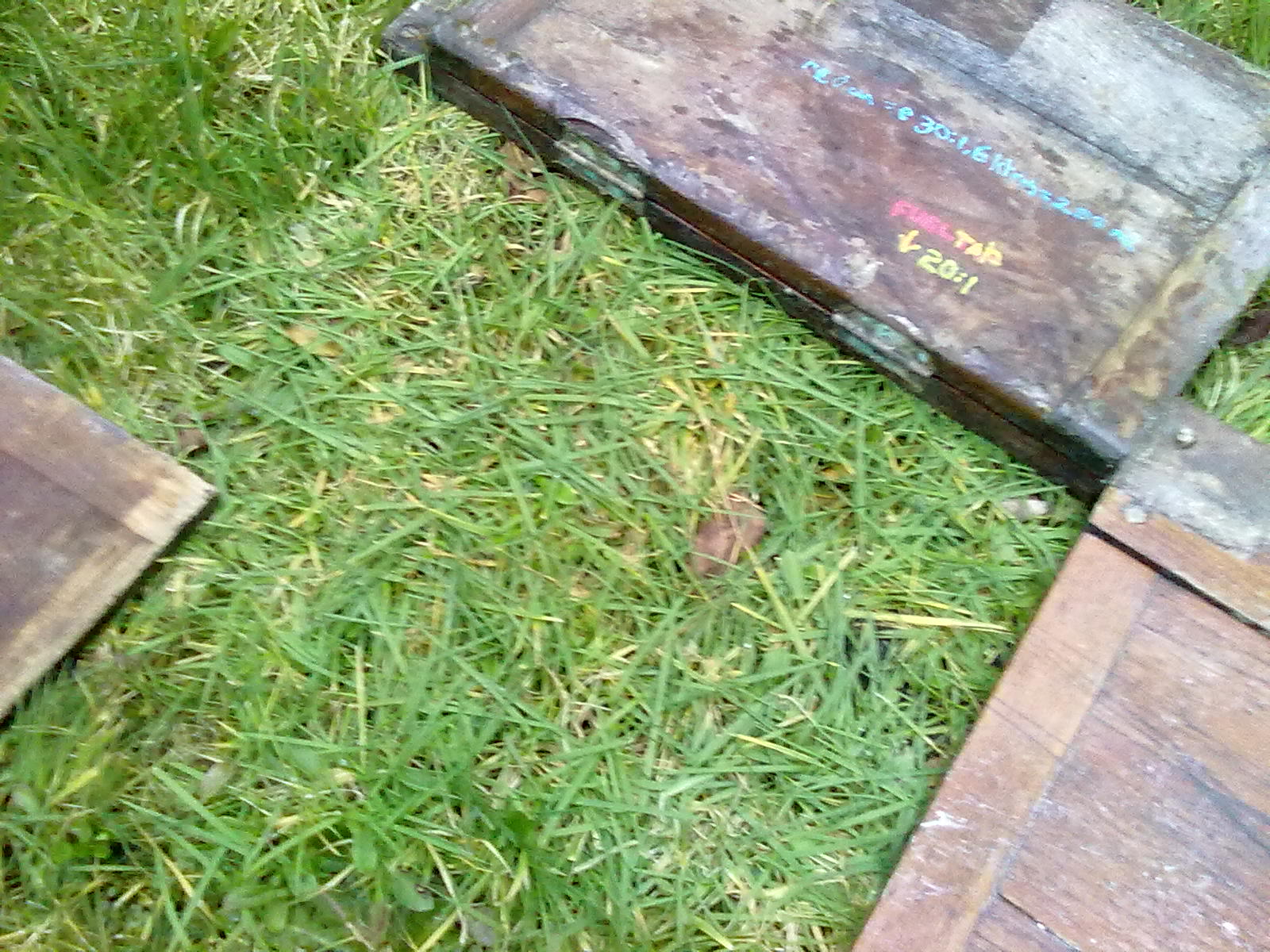 underside stbd for locker lid