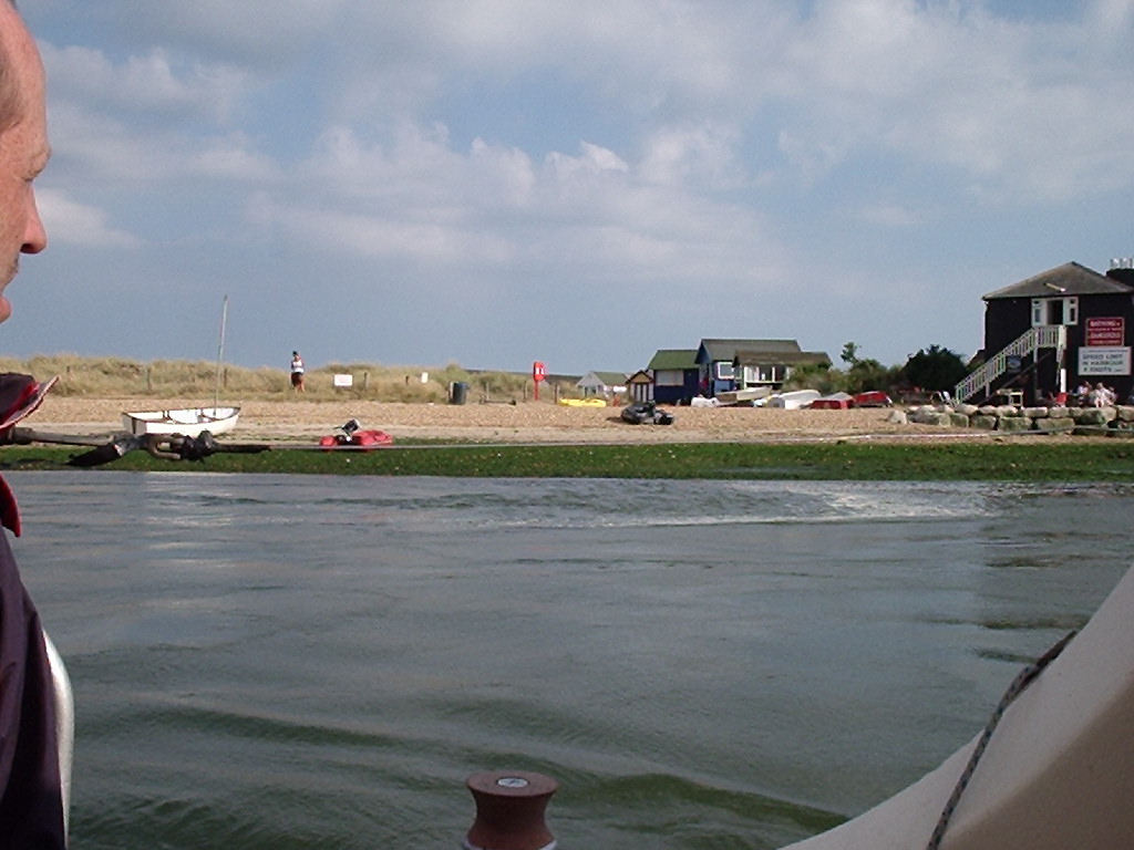 tide is out so far reef is dry, but lift keel SD23 get in nearly anywhere